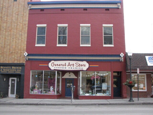 Building Photo - 19 E Main St