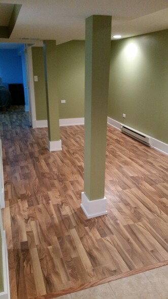 Living Room - 2858 W Henderson St