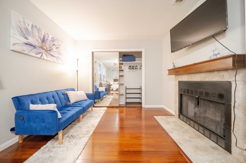 Building Photo - 1703 Monaco Dr