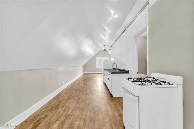 Building Photo - 1616 Eddington Rd