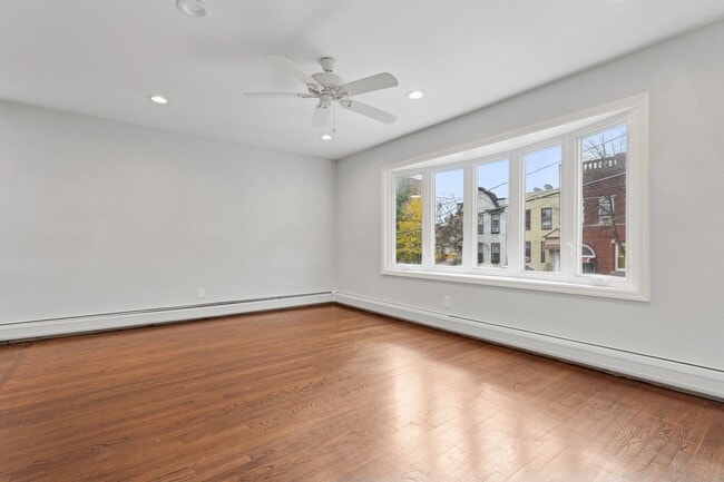 Building Photo - 22 Fox Pl