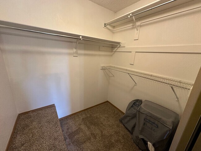 Building Photo - 2 Bed 3 Bath Townhome Minutes From Peterson Air Force Base!!!