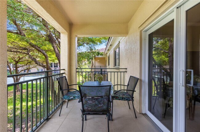 Building Photo - 2486 Centergate Dr