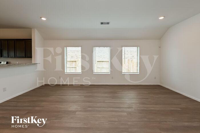Building Photo - 5238 Eagleton Dr