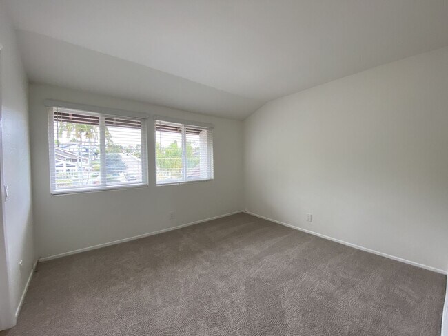 Building Photo - Spacious Home in La Costa with Nice View!!