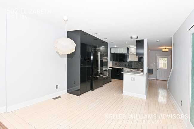 Building Photo - 502 Elizabeth-