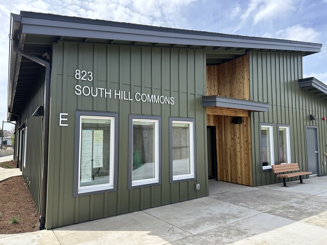 Building Photo - South Hill Commons