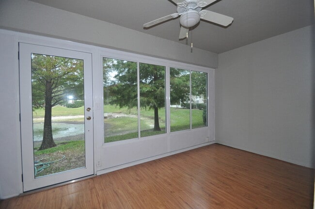 Building Photo - LAKE MARY: 3/2.5 Townhome in Feathers Edge