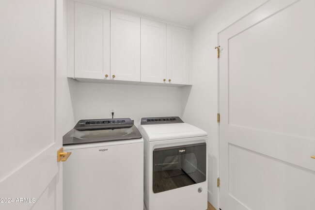 Building Photo - 4154 N 35th Pl