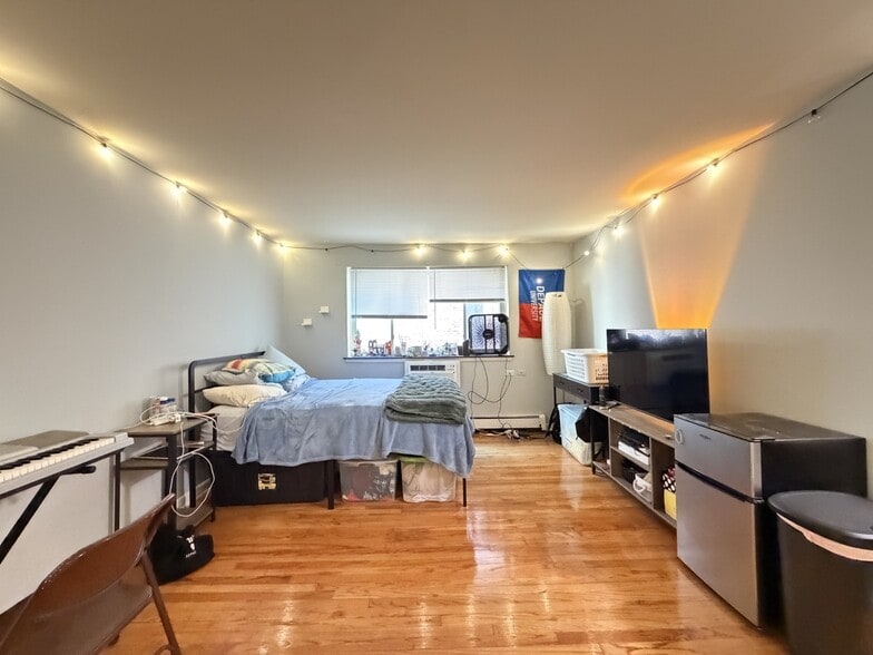 Building Photo - 2620 N Hampden Ct