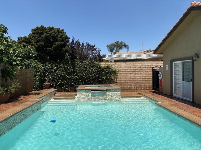 Building Photo - Spectacular-Remodeled 4-Bedroom Home with Pool, Spa, + 600 sqft Bonus Space in lovely Sylmar neig...