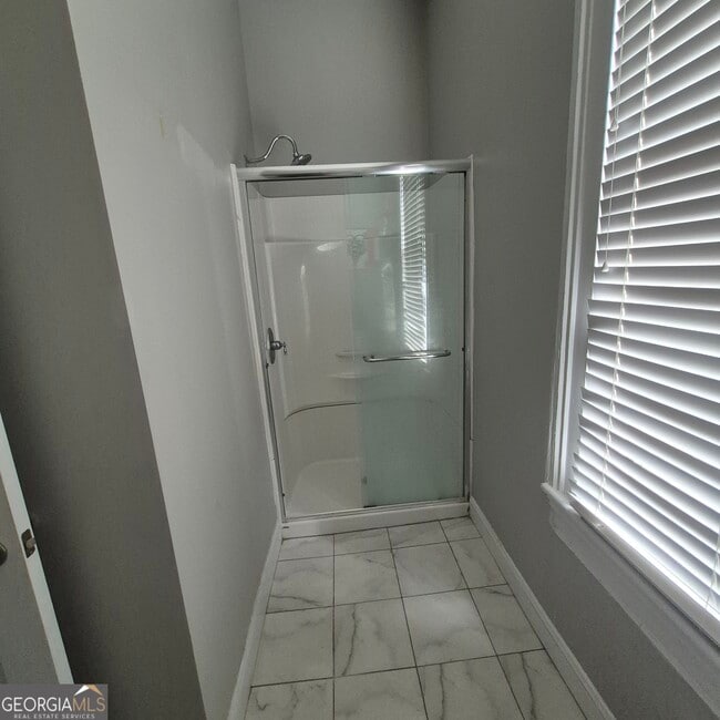 Building Photo - 867 Orange Terrace