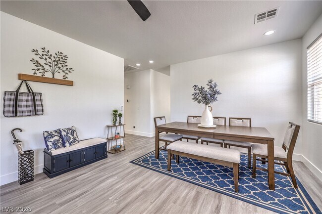 Building Photo - 10762 Flame Vine Ct