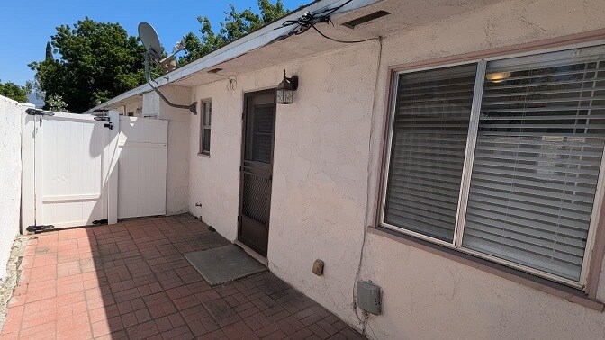 Private Patio - 209 N Florence St