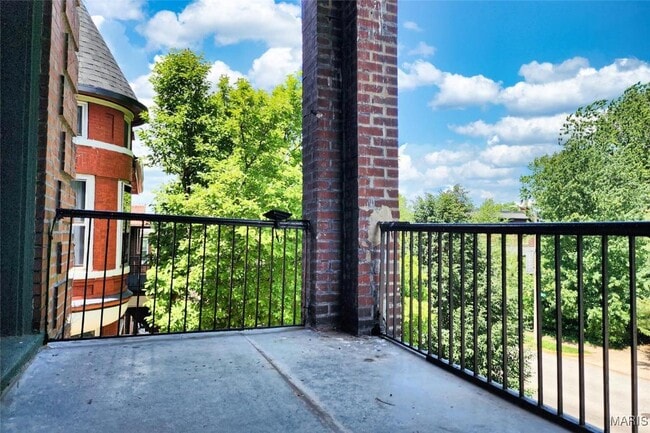 Building Photo - 3654 Shaw Blvd