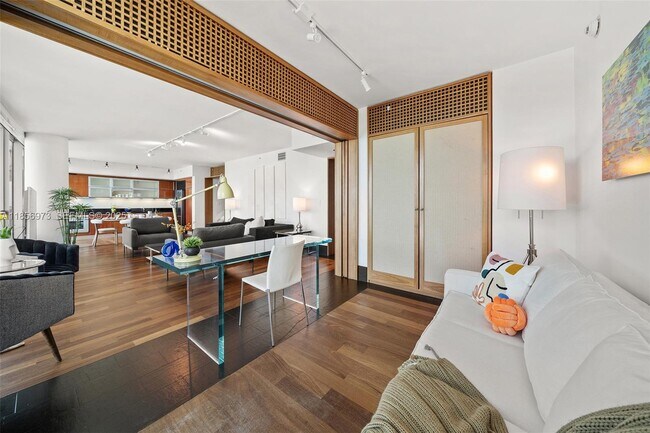 Building Photo - 101 20th St