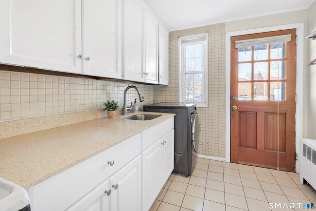 Building Photo - 33 Nob Hill Cir