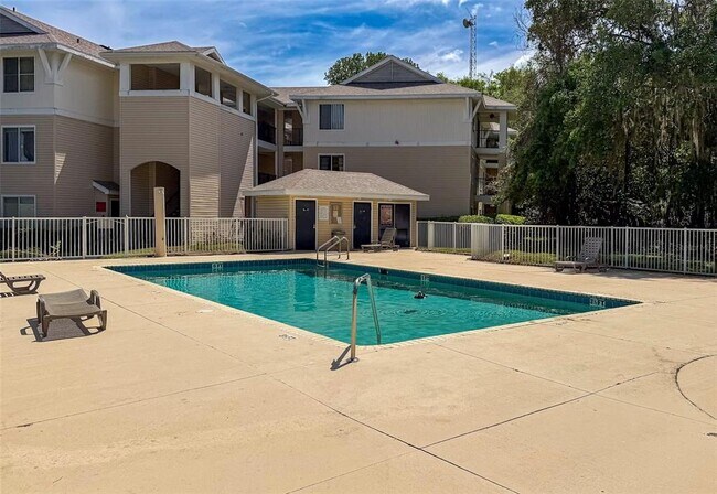 Building Photo - 3921 SW 34th St