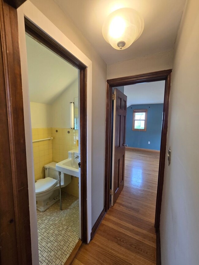 Building Photo - Amazing views overlooking the Raritan Rive...