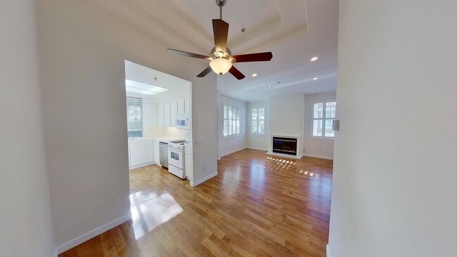 Building Photo - 1807 Ladrillo Aisle