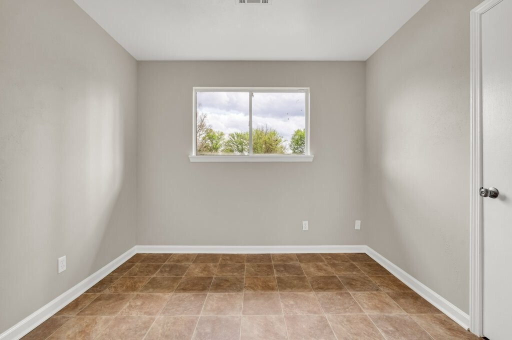 Building Photo - 805 Spruce St