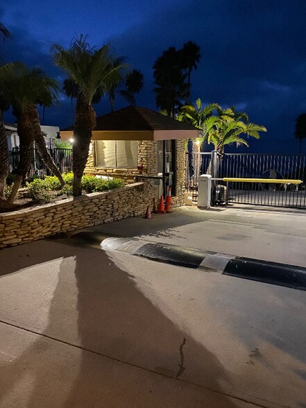 Building Photo - 11838 Ebbtide Ln