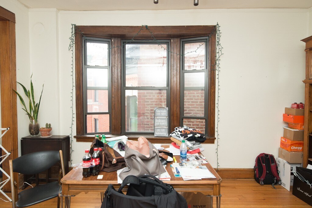 Building Photo - 1722 W Fletcher St