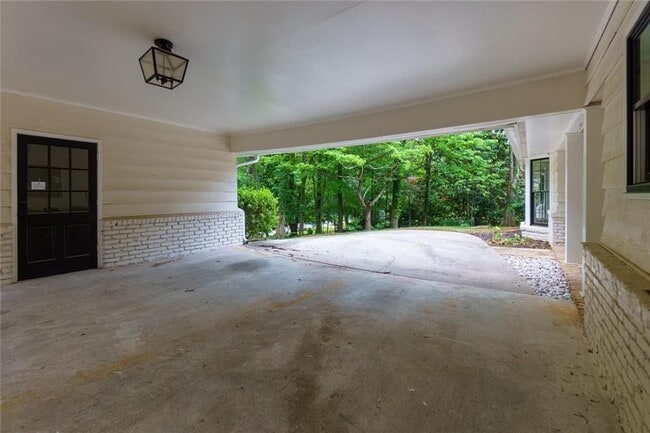 Building Photo - 7330 Hunters Branch Dr NE