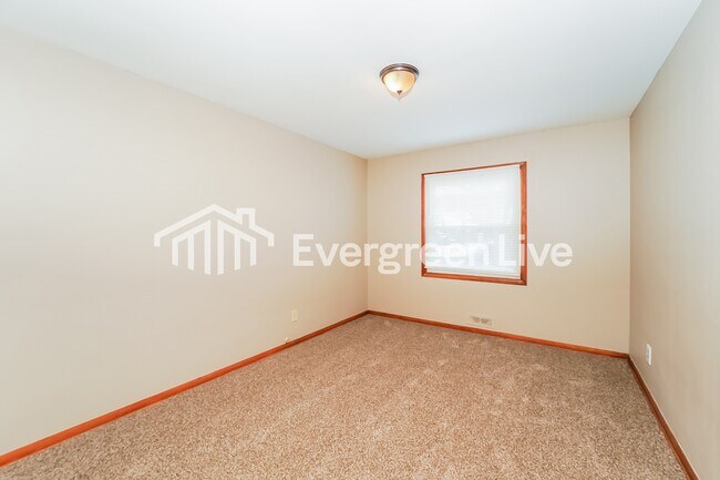 Building Photo - 19200 Mayfair Ln