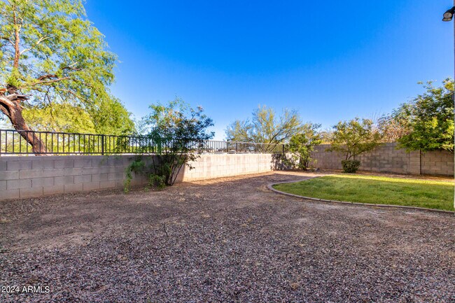 Building Photo - 17255 N 184th Dr