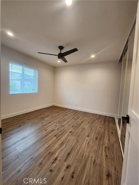 Building Photo - 120 S Francisca Ave