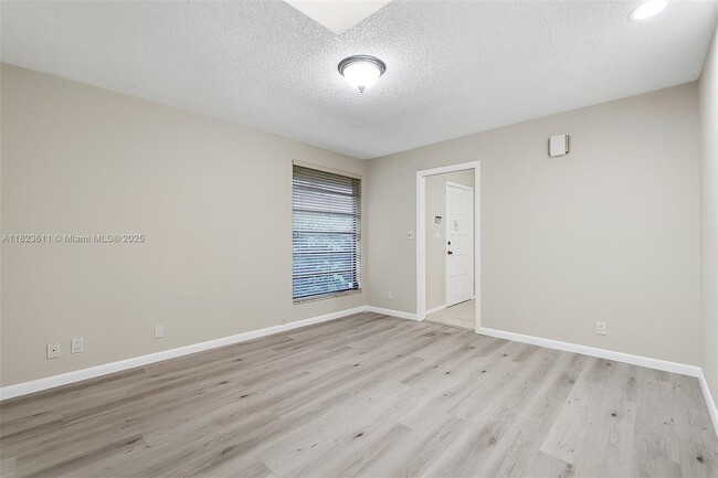 Building Photo - 608 St Andrews Rd