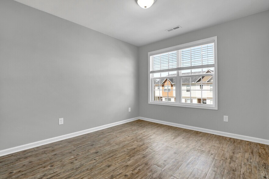 Building Photo - 141 Beacon Woods Dr