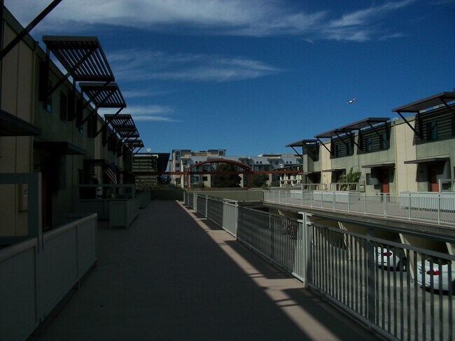 Primary Photo - 4216 Admiralty Ln