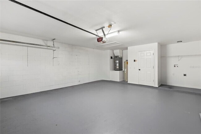 Building Photo - 460 Martigues Dr