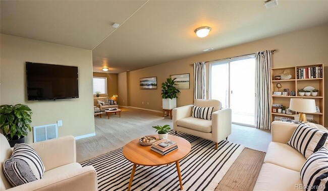 Building Photo - 6767 Sandyford Lane