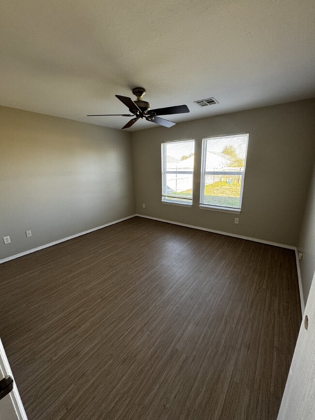 Building Photo - Move In Special!  1/2 off the first 2 mont...