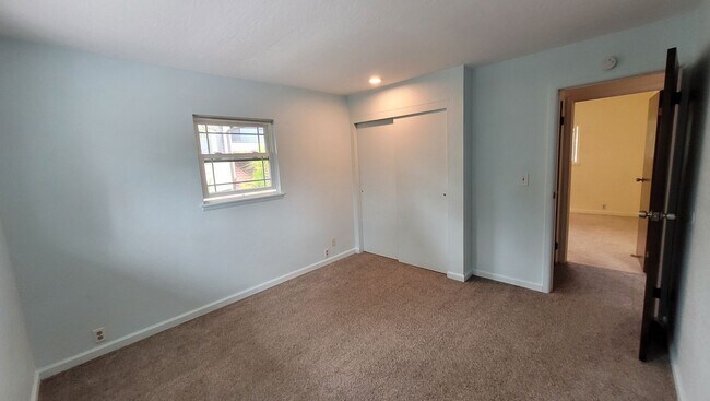 Building Photo - Spacious 5 Bedroom 3 Bath Duplex House w/ 2 car Garage and Gated Driveway in Mililani