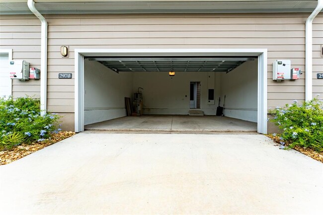 Building Photo - 2970 Voyager Ave