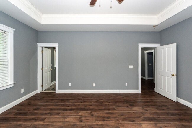 Building Photo - 115 Blackwater Dr