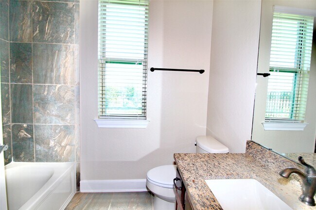 Building Photo - 24115 Via Privato Dr