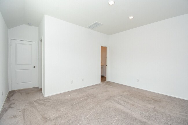 Building Photo - 18979 Buckley Oak Dr