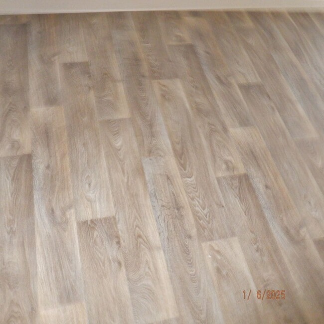 Building Photo - 83-3-2