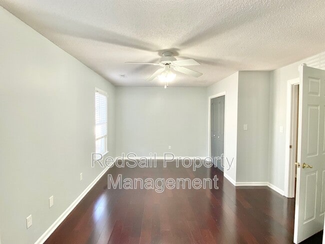 Building Photo - 851 Weston Ct