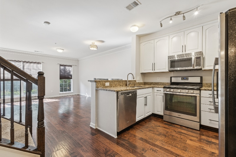 Building Photo - 15262 Torbay Way