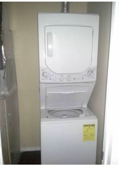 In unit washer/dryer - 1441 S Frisco Ave