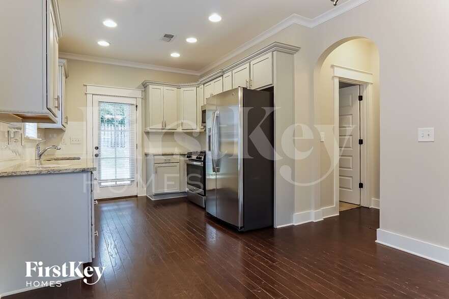 Building Photo - 2884 Montevallo Park Rd