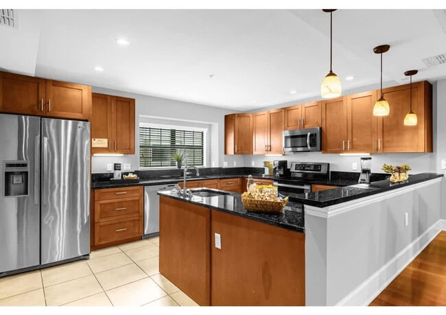 Building Photo - 14545 Damai Ln