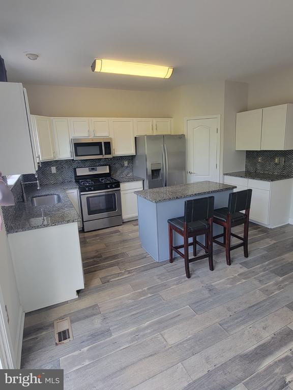 Building Photo - 42497 Magellan Square
