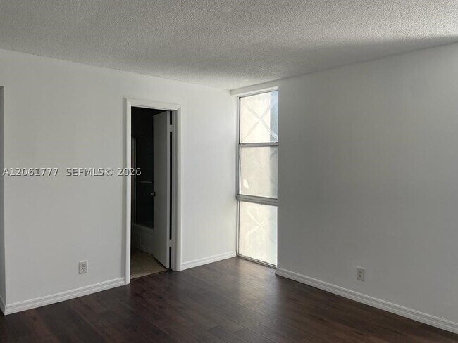 Building Photo - 2017 NW 46th Ave